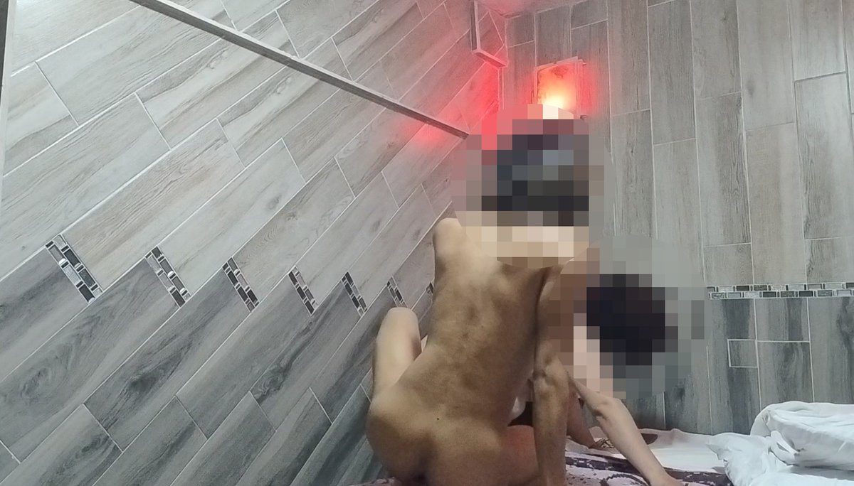 Dimdz69's tweet photo. Así quedé de mojado después de que me cabalgada está madura. Pronto subo el video completo https://t.co/CTRKRWIZP0