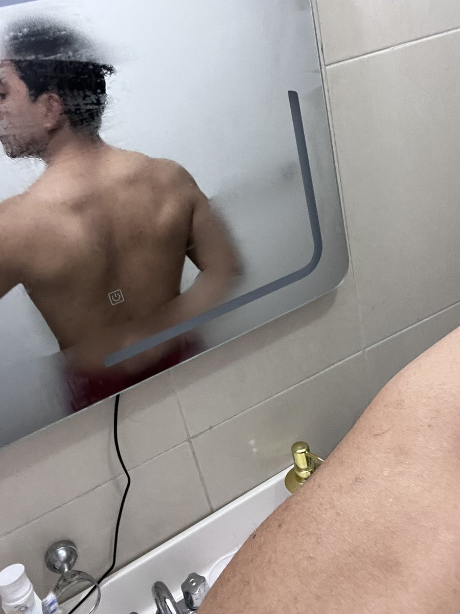 Alex Angeles ◢◤ tweet media