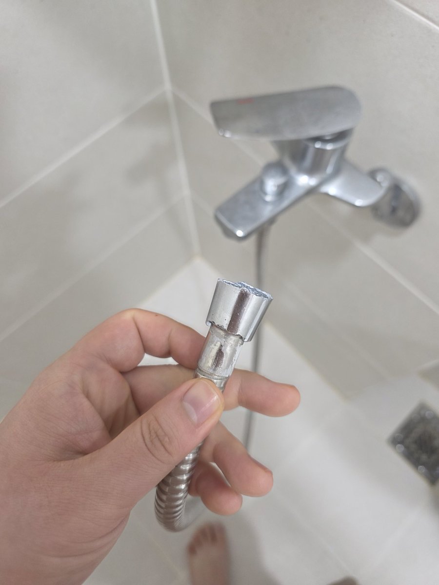 서울 친구집 수전 상태