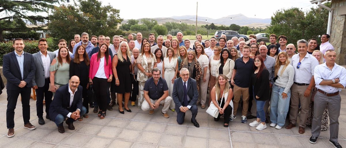 Reunión con el Secretario de Turismo, Deportes y Ambiente de la Nación, Daniel Scioli. Tratamos diferentes temáticas enfocadas al turismo y al compromiso público/privado para poner nuestra región en el mapa de la Provincia. 
Invertir en turismo es enaltecer nuestro territorio.