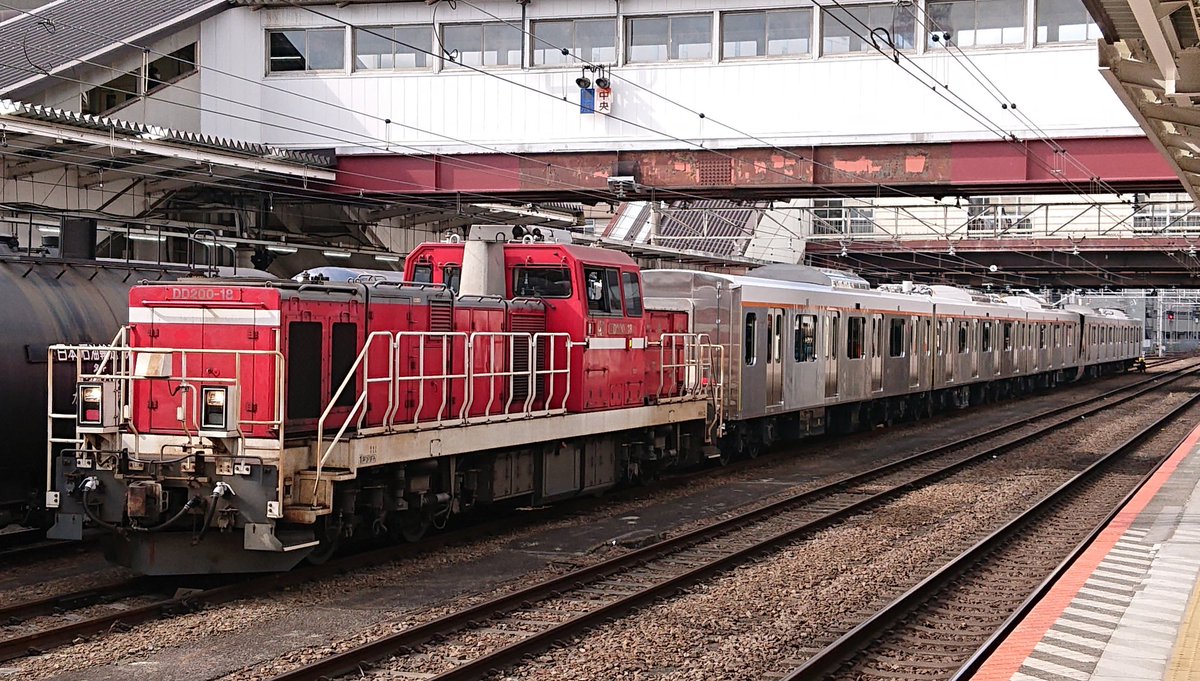 DD200-18＋東急大井町線6020系5両編成・6158F ※J-TREC新津事業所製