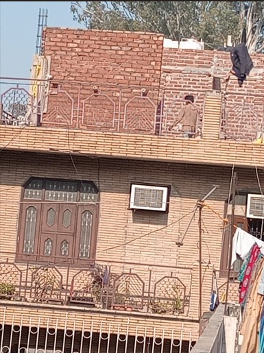harrybaweja09's tweet photo. We hv been making complaints to @LtGovDelhi @MCD_Delhi @DelhiPolice @CMODelhi about illegal construction on our >25 years old GF &amp; FF by second floor owner
But no action to stop the construction https://t.co/n8dCDMxzGu
