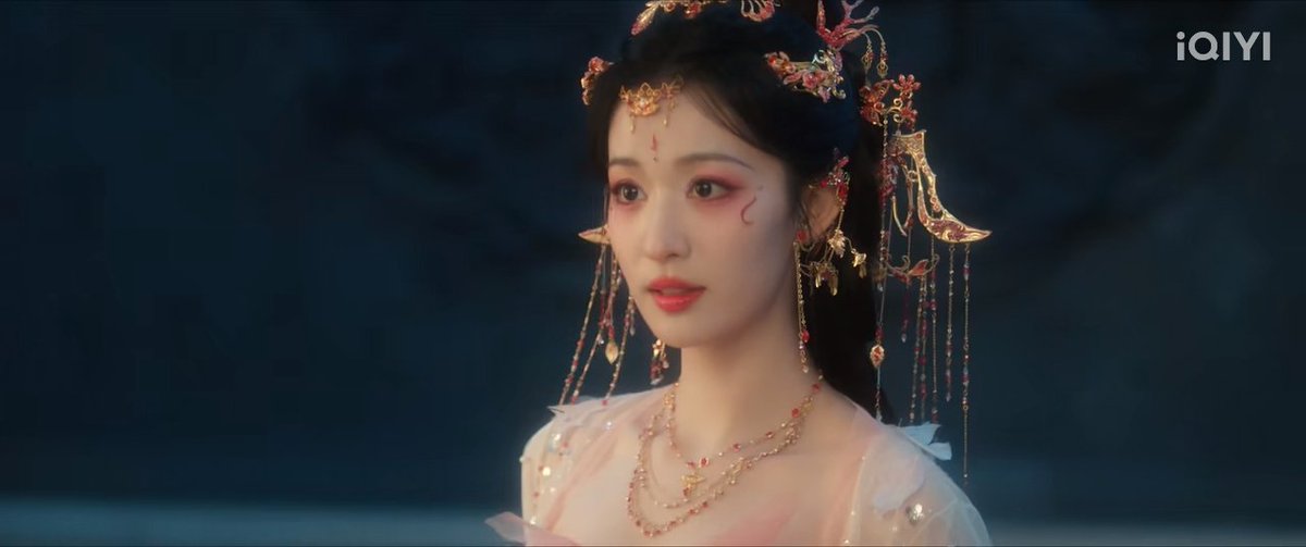 miaoqist's tweet photo. its like a fairy descended on earth https://t.co/hGPjSjdR8S