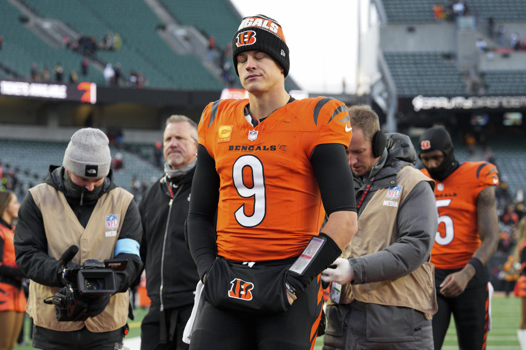 Joe Burrow 1st place MVP votes in 2024: 0
Justin Herbert 1st place MVP votes in 2025: 1

Burrow passed for 1,200 MORE yards, 17 MORE TDs, and 4 LESS INTs in 2024 than Herbert did in 2025

If you don't think #Bengals players are at a disadvantage for NFL awards, Idk what to say.