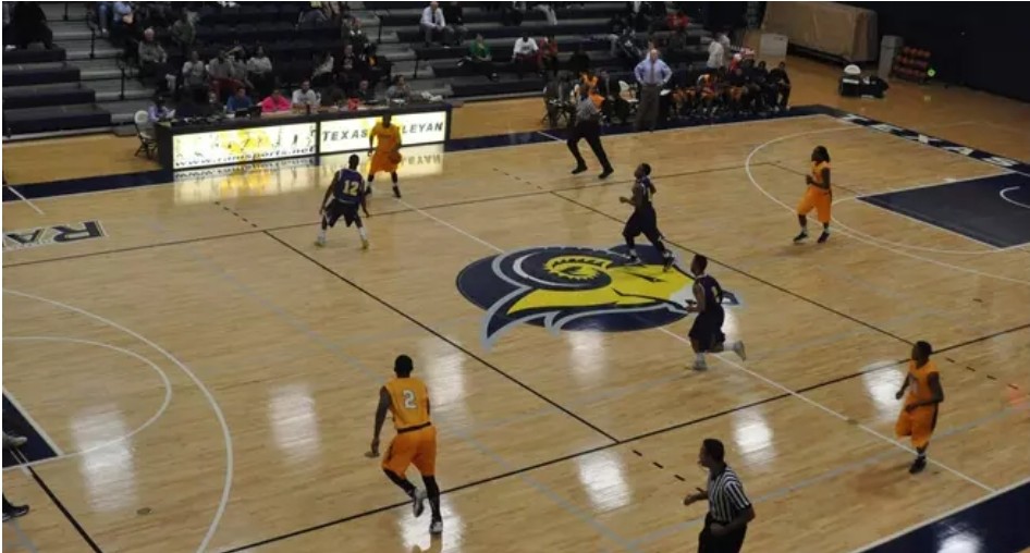409NatePierce3's tweet photo. Im beyond blessed to receive my first official offer from Texas Wesleyan university💫🙏 #agtg #1stoffer #gorams #LLE🕊💙 https://t.co/LrymZchsxa