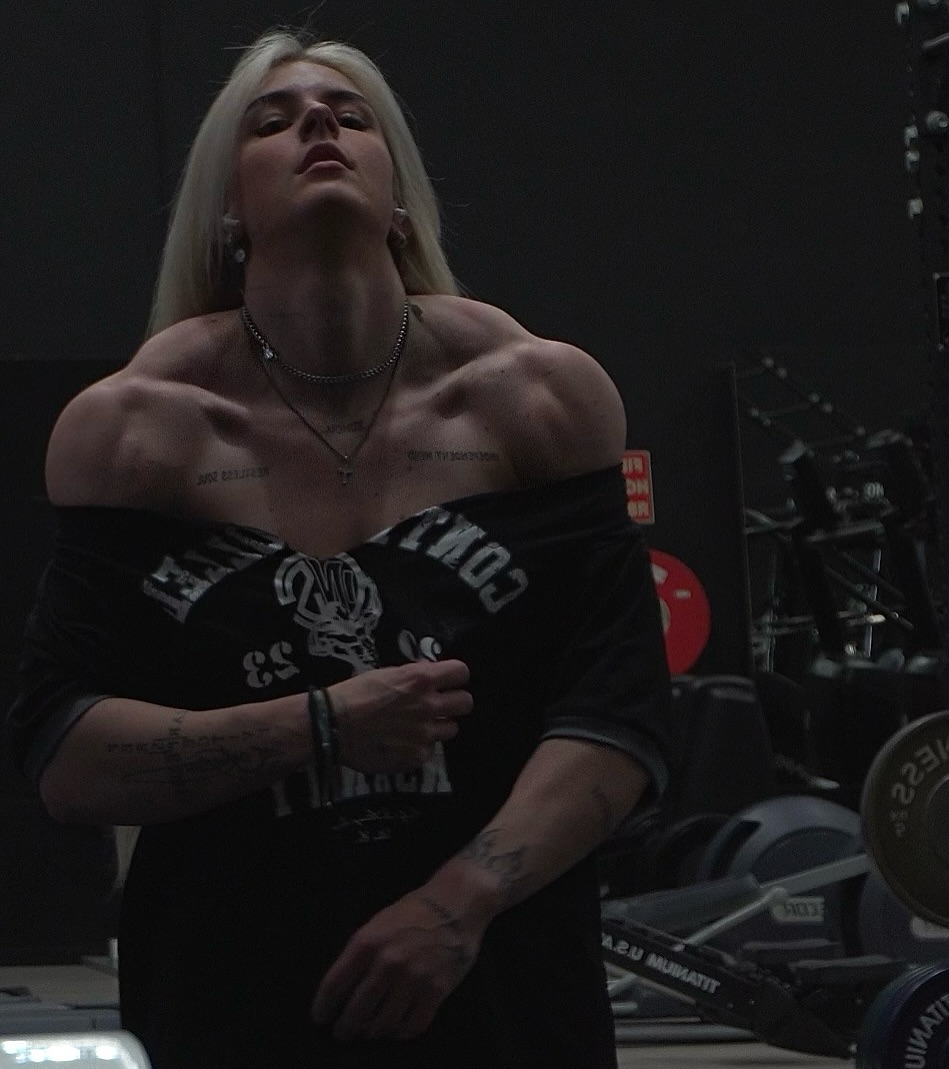 ℭ𝔥𝔞𝔯𝔩𝔬𝔱𝔱𝔢 ℭ𝔥𝔞𝔫𝔱 tweet media