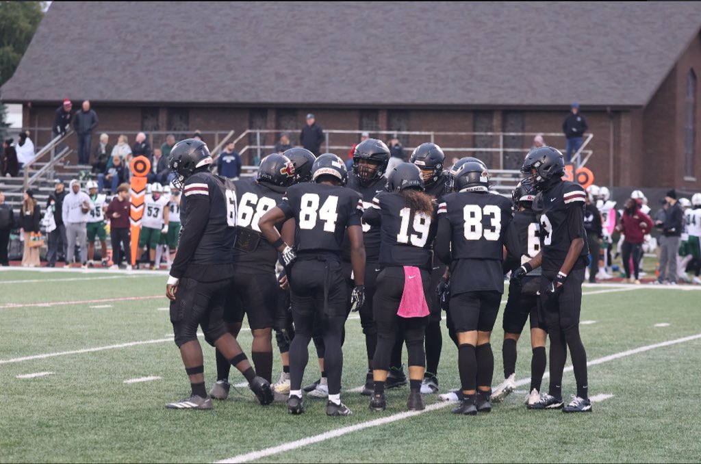 TheRedZoneCoach's tweet image. Don’t wait around with the offers, spots filling up fast #RedDevils on a roll🔥🔥 

OL + DL + TE 

26’s / Transfer portal 

NEEDS: 2.5+ 

We have couple spots available #BringTheJuice🏴‍☠️ Drop the film &amp;amp; info The staff will get to you

#WeAreEC BACK2BACK LINCOLN CHAMPS🏆🏆