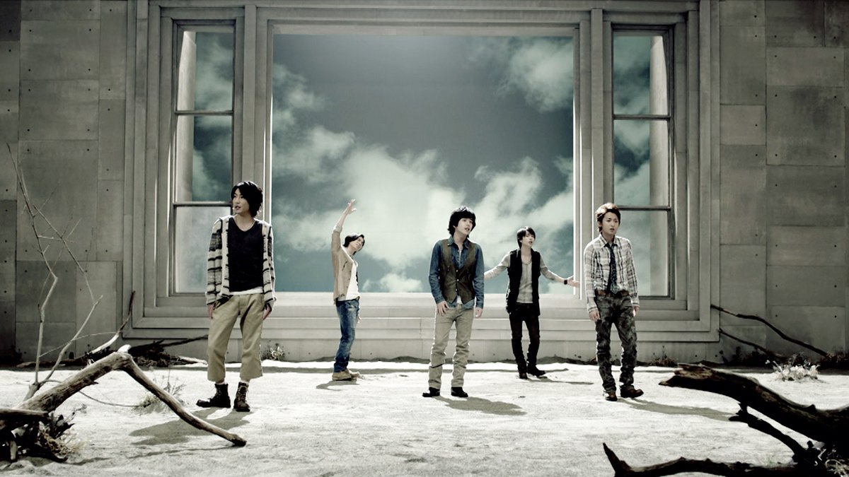 fan_arashi5_fc's tweet photo. ♪ ThrowBack ARASHI ♪

2010年夏を象徴する『To be free』。
風のように進む嵐の姿が印象的な楽曲。

記憶とともに振り返ります🌬️

🛒詳細・購入案内
https://t.co/dZJs8wlzFl

#嵐
#ARASHI
#Tobefree
#ThrowBackARASHI https://t.co/TPPhPZp5Rj