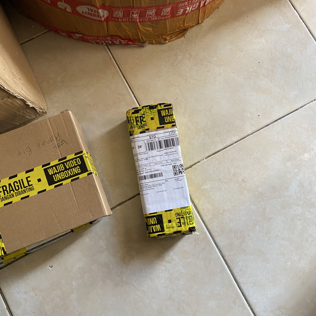 mjrautoline's tweet photo. Terimakasih Kak Dino Rizki Samarinda, Kaltim🙏
✅ 1 set Dudukan Spion Auman (Truk Hino Tangki/Dump)🔥
🚛 Otw via Shopee SPX Express 🚛
Kedepan kita bikin tanpa ribet lagi + baut 😎
---------------------------------------------
Follow Sosmed Kita 🌐 : @mjrautoline https://t.co/xCMuHyVQ6C