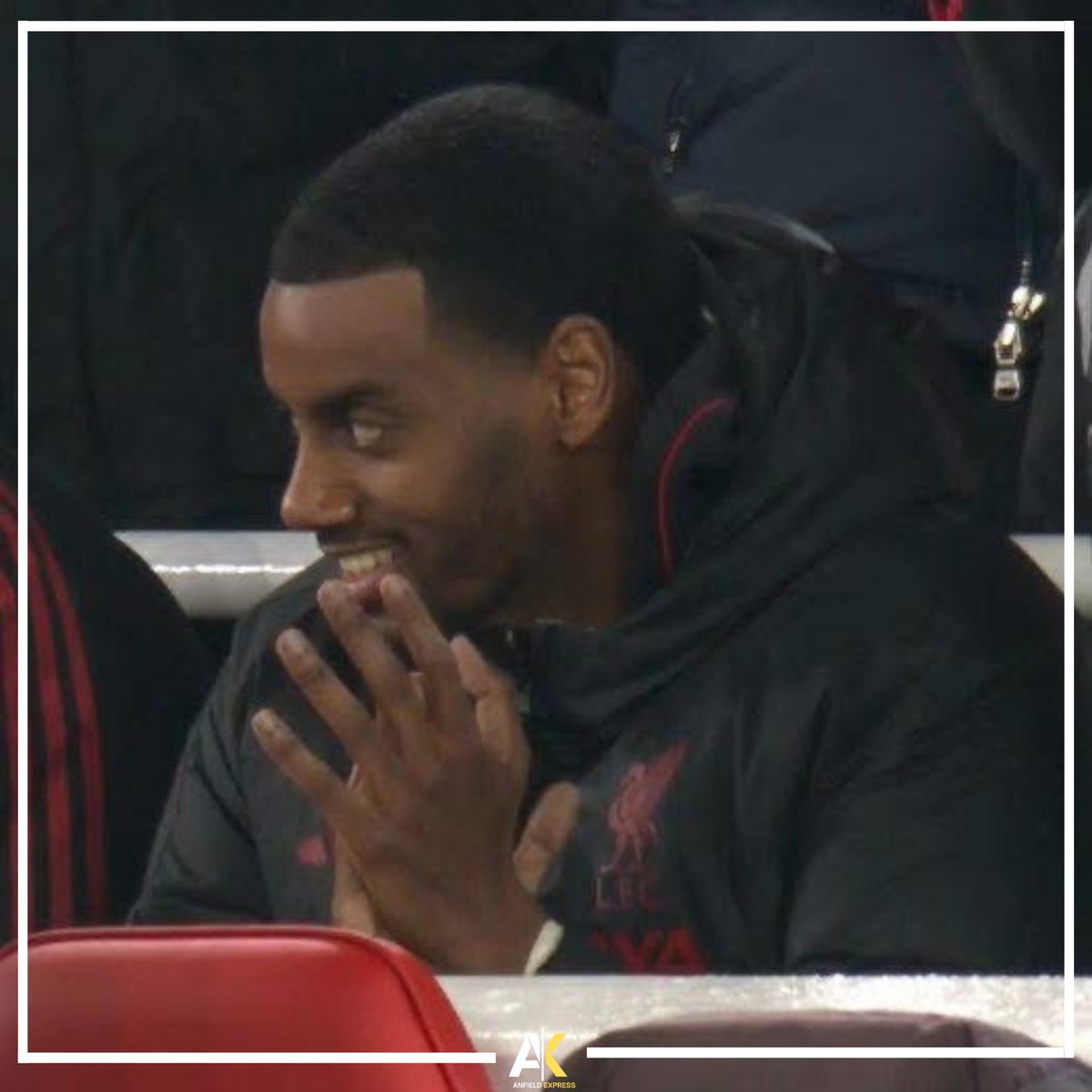 SiltanuA88498's tweet image. 🚨🚨 HOT TAKE;
Benzema signs for Al Hilal FREE just a week ago, bags HAT-TRICK + assist on DEBUT! 🔥
 Meanwhile, Isak's £125m Liverpool escape hatch? "Injury." 😏 
Class vs cash flop—who ya got?

 #Benzema #AlHilal #Isak