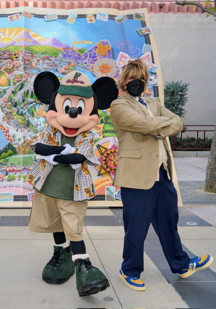 APPLEtheFOX's tweet photo. Party like it's the year 2001

#disney #disneyland #disneycaliforniaadventure #mickeymouse https://t.co/5zVrr4cT5u