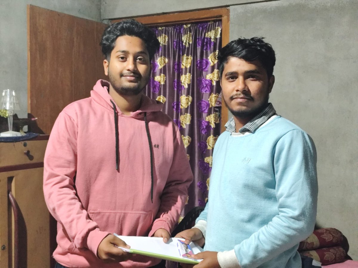 RahulRa61402807's tweet photo. ভাল লগা কামবোৰ। 

আগন্তুক HSLC/ HS পৰীক্ষাত অৱতীৰ্ণ হ'বলগীয়া ছাত্র- ছাত্রীক সাক্ষাৎ কৰি তেওঁলোকৰ প্রস্তুতি সম্পৰ্কে বুজ লওঁ আৰু শুভেচ্ছা জ্ঞাপন কৰোঁ। ফলাফল তেওঁলোকে আশা কৰা ধৰণে হঁওক। https://t.co/fno4E49ddU