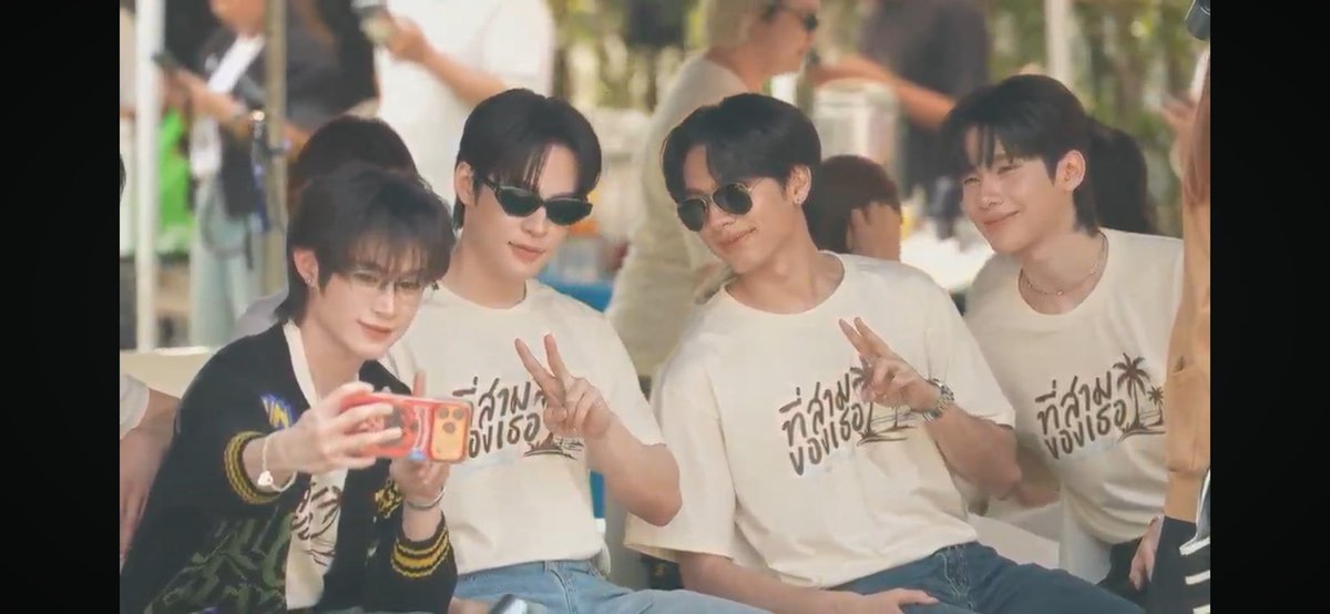 pepalizz's tweet image. นั่งดูไลฟแล้วนำตาจิไหล  เบบี๋ณฐกับน้องเจ็มมีซีรี่ด้วยกัน🥹 และ ร้องเจ็มมาคู่พาสเนอร์แล้วววววววววว  มีน้องฟิวเข้ามาน้องเจ็มไม่เหงาเหงาแล้ววววววว😭😭😭😭

ดีใจด้วยกับน้องๆ ทุกคนนนนนน

Your Third Worship
#บวงสรวงที่สามของเธอ
#Natasitt #GemsLittle_ #mmaxmax