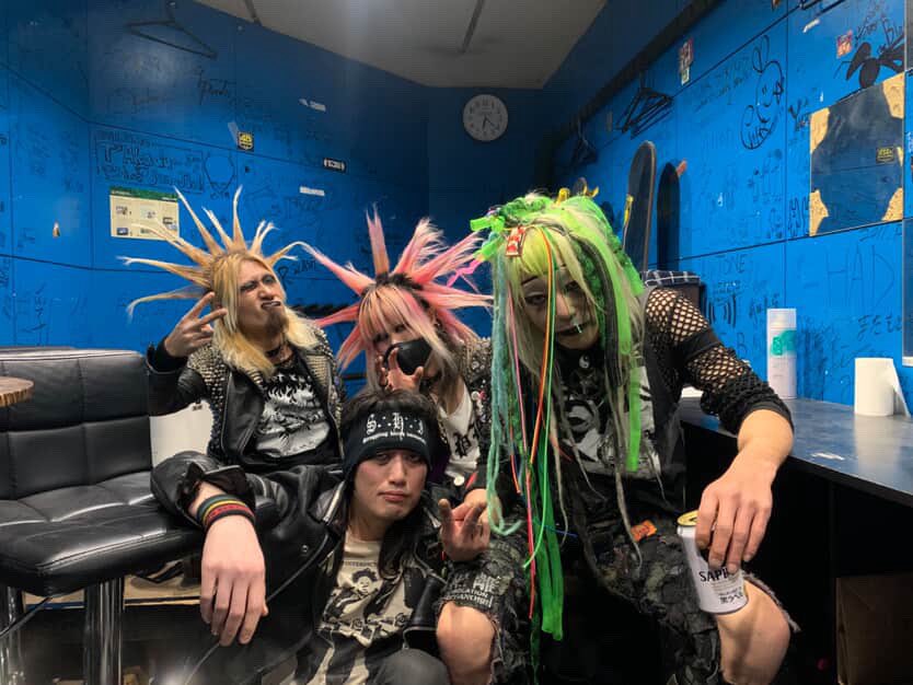 餅 (@weakmindedchild) / Posts / X