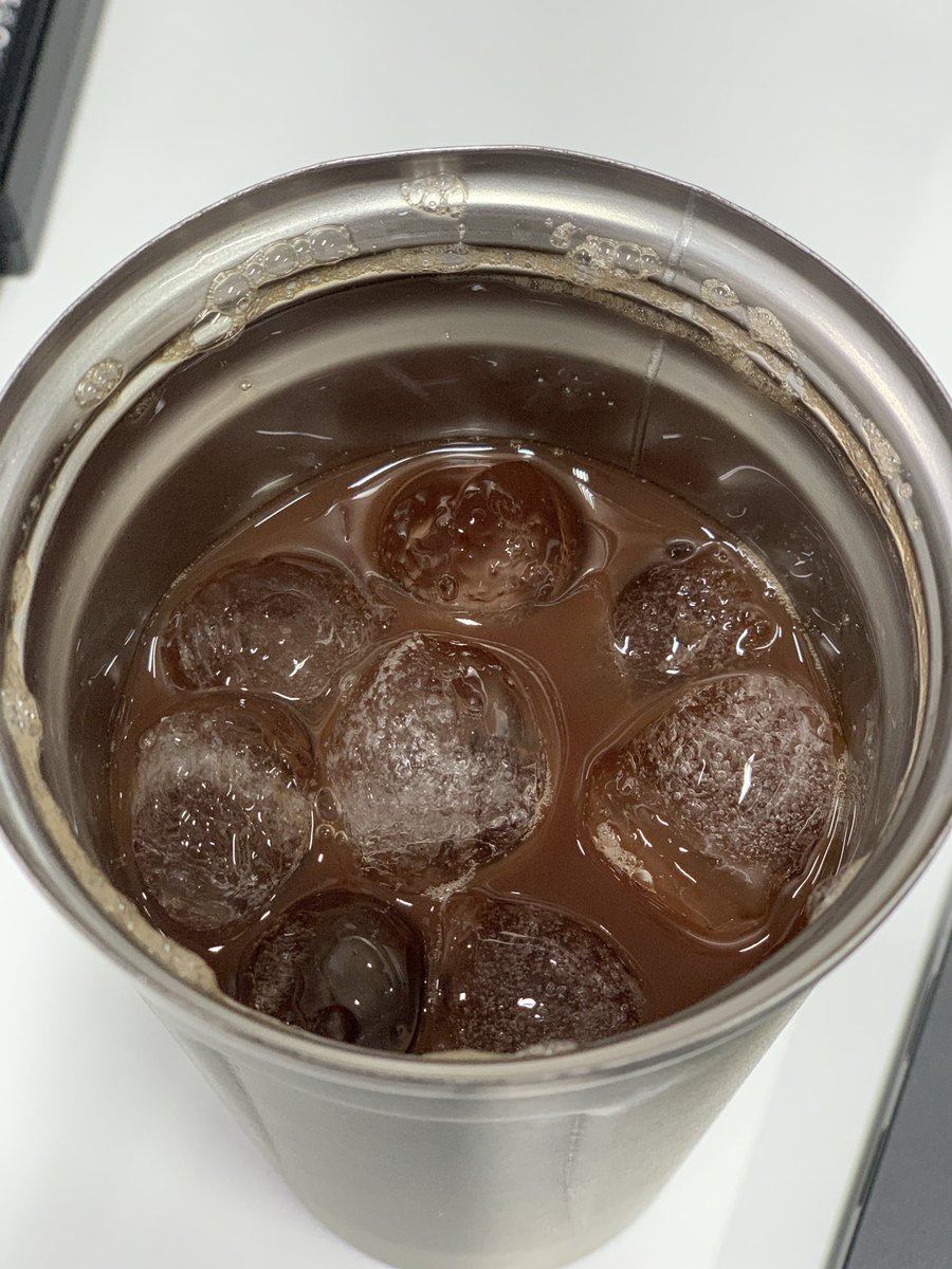 senathriya's tweet photo. Sebuah kenikmatan yang hakiki buat nemenin kerja di kantor, campuran nescafe ice roast dan diamond cranberry kalian wajib cobain deh🫵 https://t.co/CsyApJIu0n