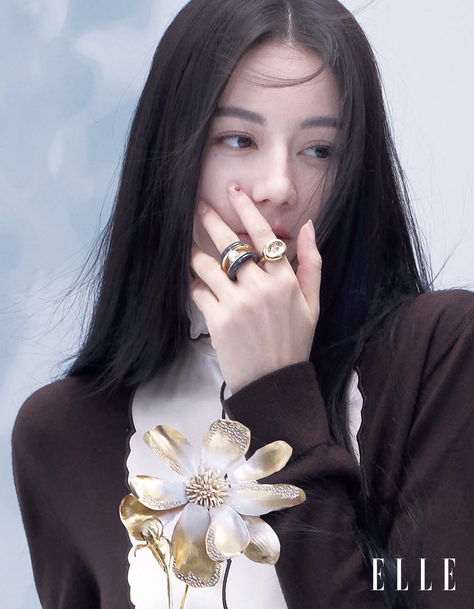 สาว Dior ของเราปังมาก งามมาก นำเสนอทั้งชุดทั้งเครื่องประดับได้ดีงามมากกกกกกกกก 

สวยงามเหมาะสมกับแบรนด์ที่สุด คนส่งแบรนด์และแบรนด์ส่งคนมากกกกกกกก #ตี๋ลี่เร่อปา