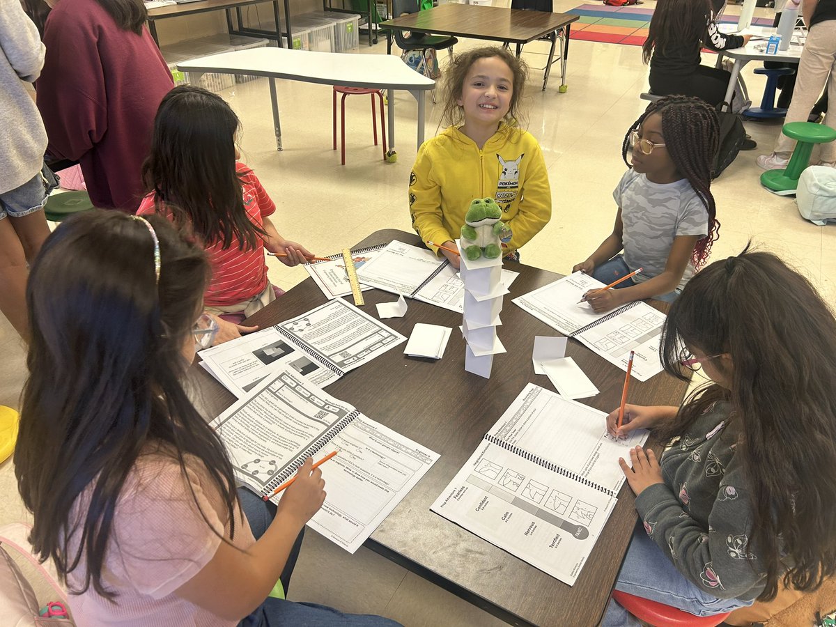 Mrs. Flores ⚓️💙 tweet media