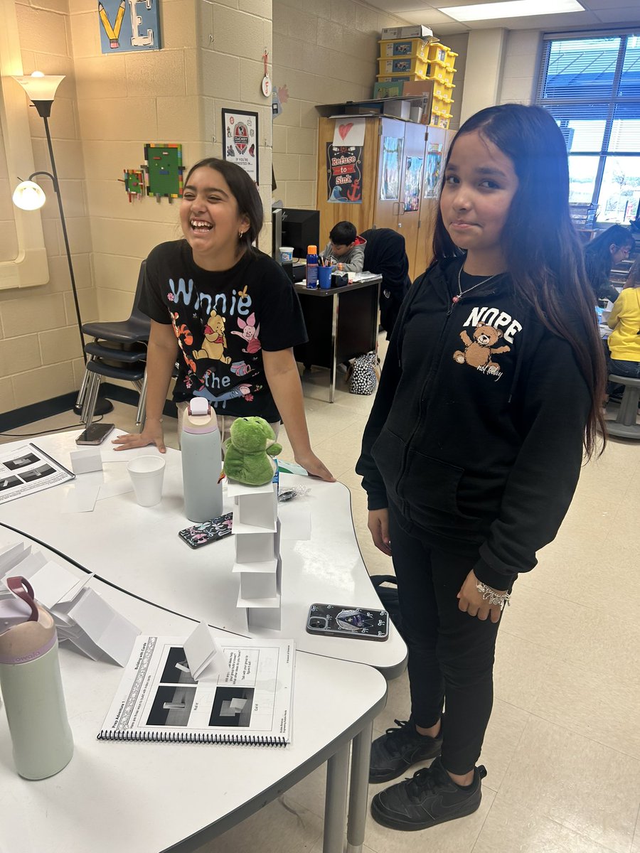 Mrs. Flores ⚓️💙 tweet media