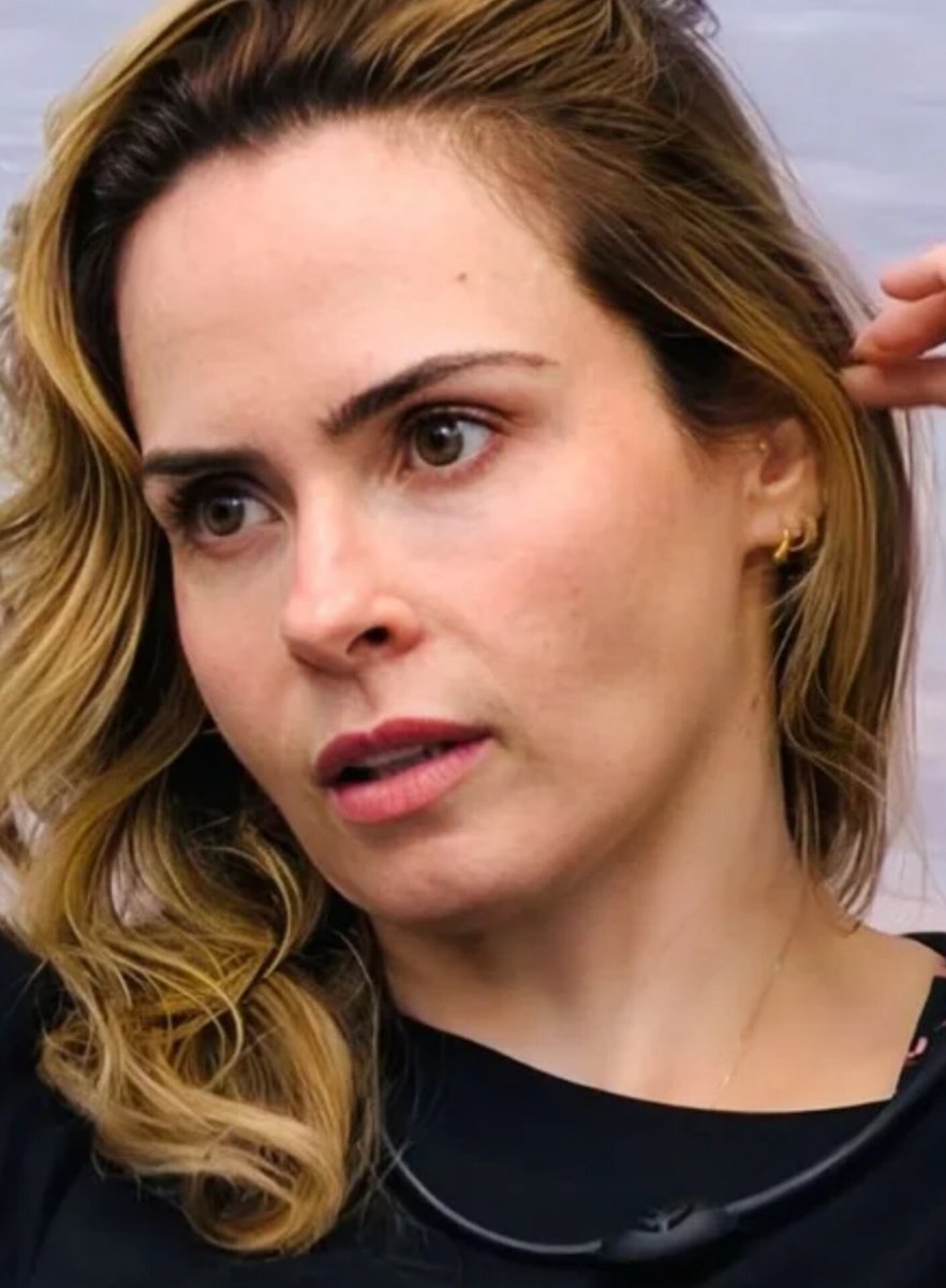 RESUMO DO DIA:

1) Trump ameaça bombardear o Irã, caso o país venda petróleo pra China.

2) Bolsonaristas entram em surto com medo da Ana Paula Renault se candidatar em outubro.

3) Dono do Metrópoles, fechou patrocínio com o Will Bank, do Master, para a Série D.

4) Em