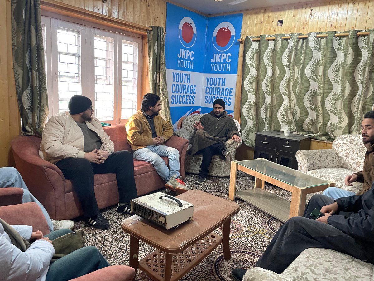<a href="/YJKPC_/">Youth JKPC</a> District President Baramulla 
<a href="/iamzubairmir/">Zubair Mir</a> and YJKPC District Secretary Baramulla <a href="/faraazashraf_/">Faraz Ashraf</a> called upon YJKPC President <a href="/Mudasir__Karim/">Mudasir Karim</a> at <a href="/JKPCOfficial/">J&K People’s Conference</a> Head office at J 65 Jawharnagar and reviewed plans and strategies for proper structuring and strengthening the