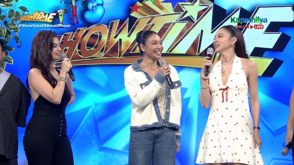 PRESIDENT NADINE ON 'SHOWTIME' ⭐
 
Nagbabalik si Nadine Lustre sa "It's Showtime" ngayong araw matapos ang tagumpay sa takilya ng pelikula nila ni Vice Ganda na "Call Me Mother." #ShowtimeFEBmalakasan
 
(📸: It's Showtime)