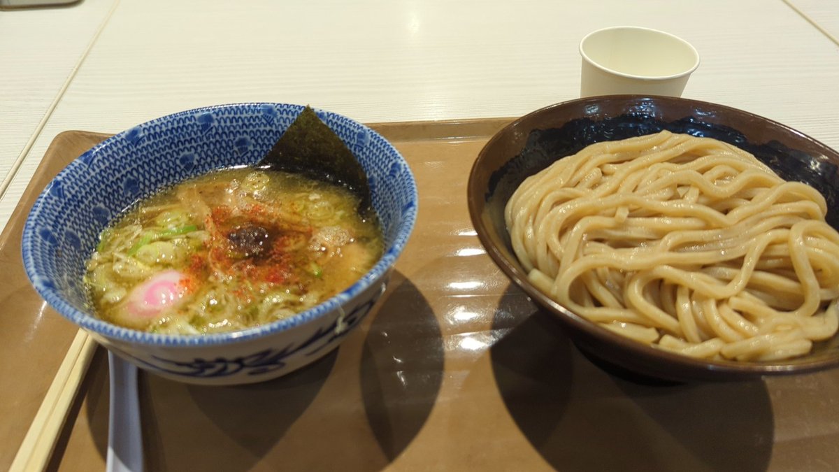 Ispin_Loki's tweet photo. ラーメンだった https://t.co/yOV6G9eN5t