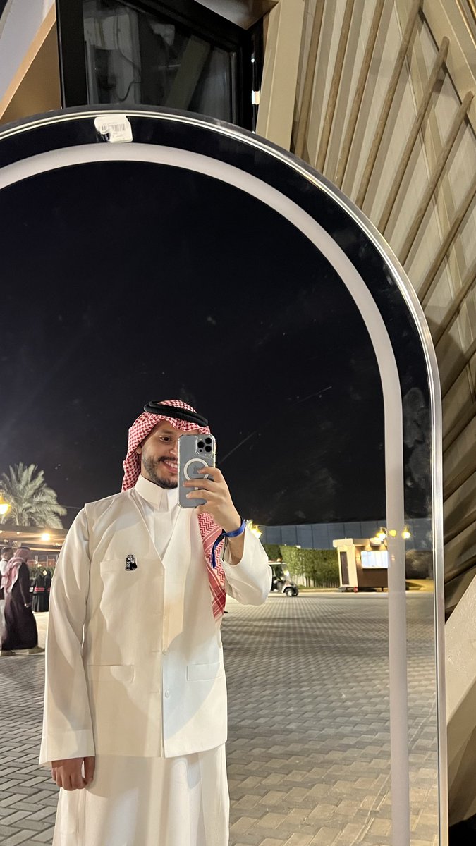 saadmare505437's tweet photo. راشد الماجد 4 فبرير ❤️❤️ https://t.co/JJnsVJEfUB