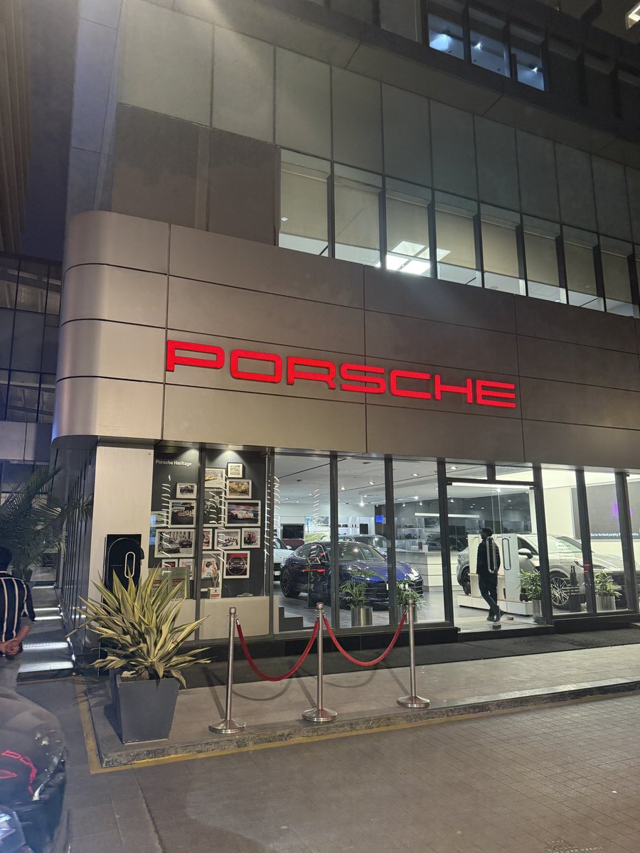 Manish R. Jain tweet media