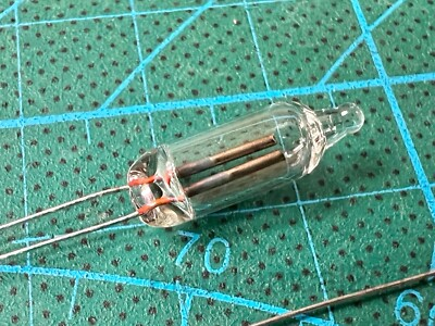 kinotronics's tweet photo. VCC C2A-T
95VAC 1.9mA THT Neon Lamp 
$0.34 @ 10k, $0.94 @ MOQ

A steampunk LED. https://t.co/JNYyqlAbtt