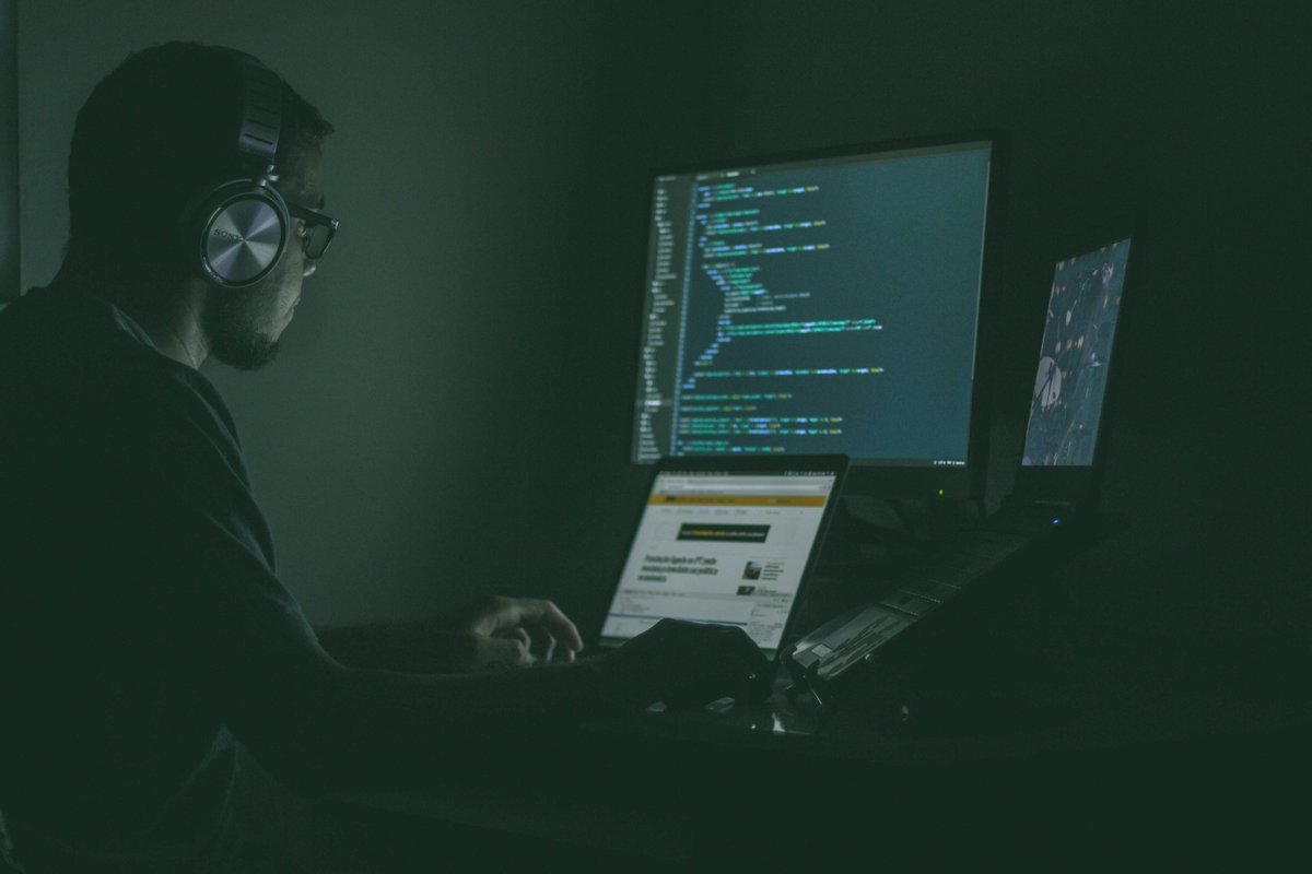 Check Point Software has unveiled its outlook on the eight critical cybersecurity trends expected to shape Africa’s digital turning point in 2026: securityafricamagazine.com/check-point-ou…

#Africa #Security #Cybersecurity