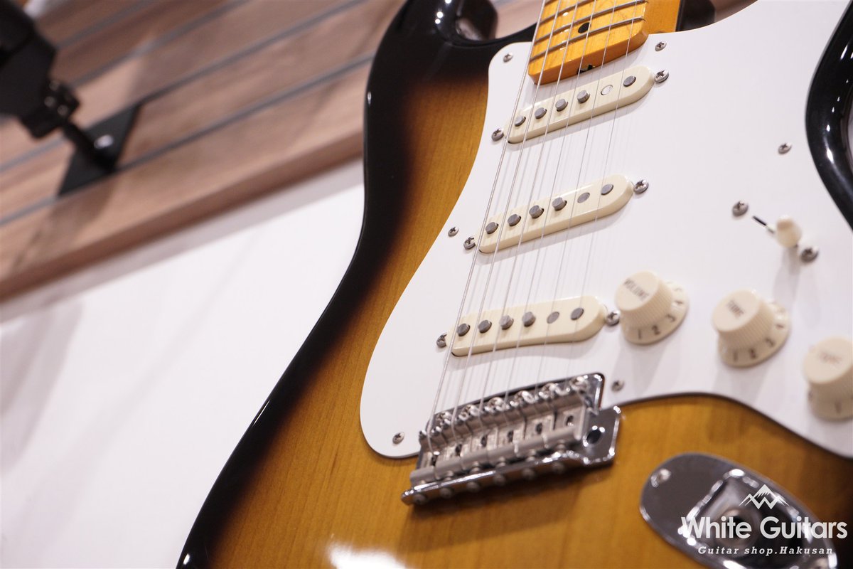 Fender Classic Series 50s Stratocaster Lacquer 2-Color Sunburst