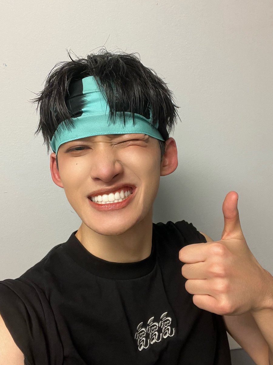 1VERSE_official's tweet photo. [From. NATHAN] Good night DETRO1T 5TARZ! Hope to see yall again soon. Thanks for making this such a fun time 🩵🌟

#1VERSE #유니버스 #NATHAN #네이슨 https://t.co/QwcgWkJuq8