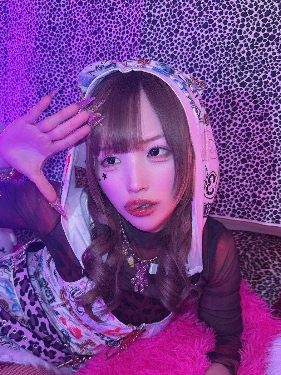 renpha_fr2pon's tweet photo. 😝🤟🫶✌️💋🌺・👑*:.☆₹˝ｬʓ°・*:.👑.☆🌺🎧🌺👙💅🏻♰👾ᩚ🌺💖✨ https://t.co/tkah38CDAt