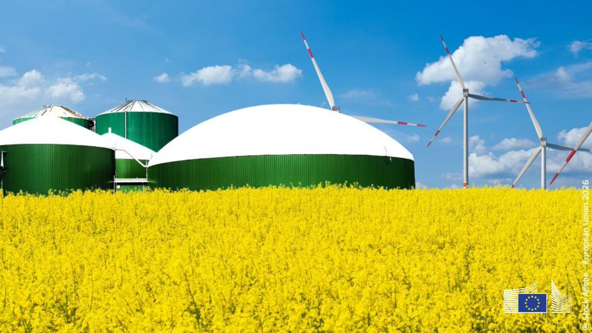 EUAgri's tweet photo. EU agriculture is exploring circular ways to reduce dependence on fossil-based fertilisers.
๐งThe latest episode of #FoodForEurope looks at anaerobic digestion which can turn agricultural waste into biomethane, COโ & renewable fertiliser.
Listen more๐
https://t.co/ZzXNXeYCYA https://t.co/c7nFv9PoRq