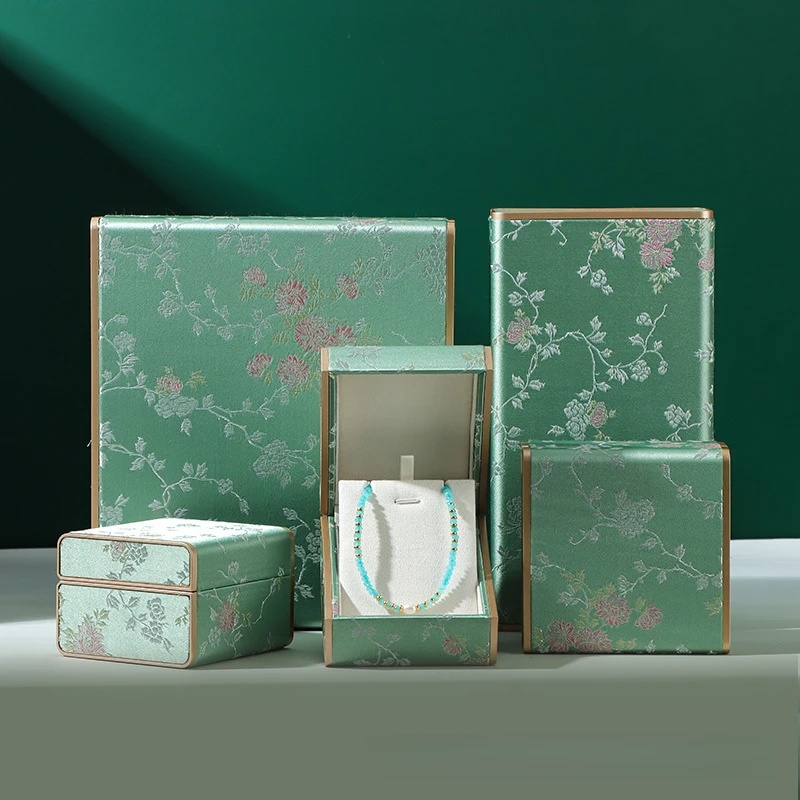 YanengPackage's tweet image. Luxury is in the details 💎
This green silk jewelry box set brings softness, color depth, and a refined touch to every jewelry piece 💚

jewelpackage.com

#PremiumPackaging #JewelryBranding #FactoryDirect #WholesaleJewelryBox #JewelryPackaging #LuxuryBrand #CustomPackaging