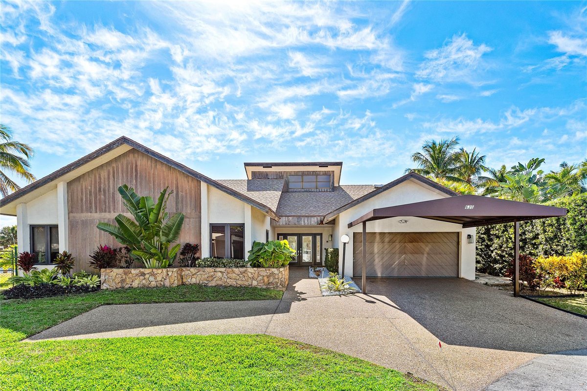 FabSoFlRealtor's tweet photo. 630 SE 9th Avenue, Pompano Beach, FL, 33060
4 bed | 2.5 bath 2494 Sq. Ft.
Active | $2,199,000
https://t.co/FkFtGs6MIH
Pompano Beach is the place to be, offering a rare chance to own a spacious waterfront home with a newer seawall, home mostly rebuilt in 2006 after a hurricane.... https://t.co/kDQQtGQmRY