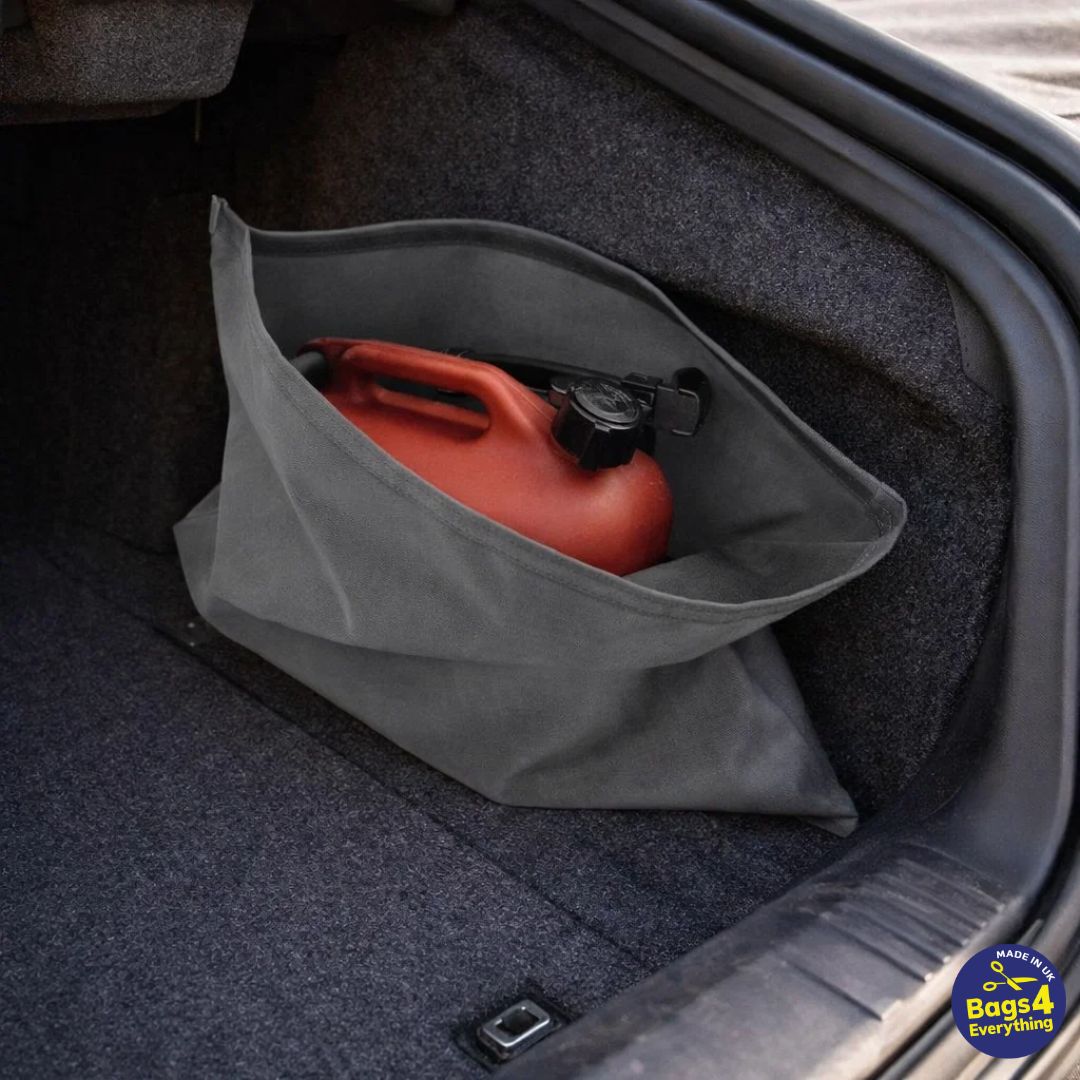 bags4everything's tweet image. Keep your fuel can secure and upright with this purpose built storage bag. Designed for cars and vans, it helps prevent spills and keeps things organised. Proudly UK made 🚗🇬🇧
 👉 /bags4everything.co.uk/product/fuel-can-storage-bag-2/
#UKMade #FuelCanStorage #CarAccessories