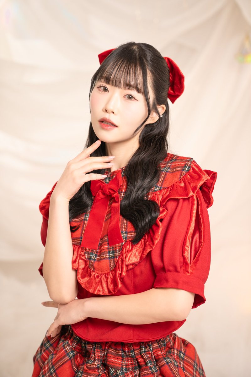 🎀エトランジェ1人目のメンバー発表🎀

麻鳥桃世(matori momoyo)
メンバーカラー 水色🩵

誕生日 : 6月6日
<a href="/momoyo_etranger/">麻鳥桃世</a> 

#エトランジェ　
#麻鳥桃世