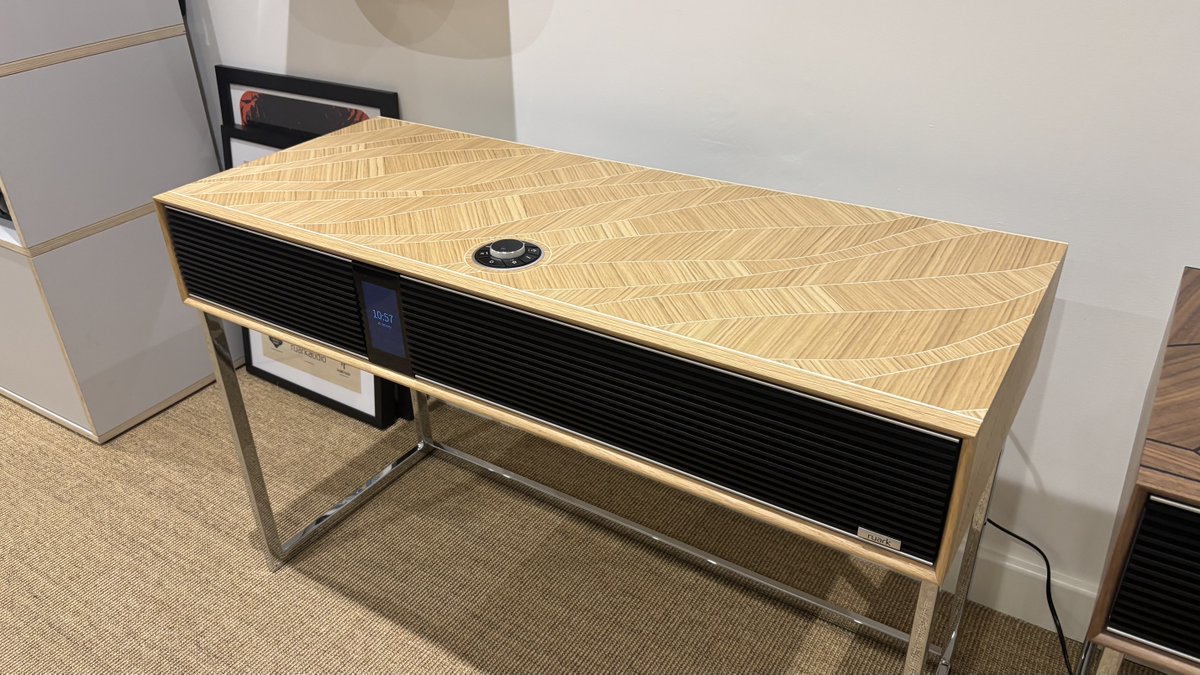 HomeMediaLtd's tweet photo. Exciting news from Southend’s own Ruark Audio last week, with the unveiling of the R810 MiE, launched as part of the company’s 40th Anniversary celebrations! Expected to release this April and with only 50 pieces of each finish ever to be produced.

#RuarkAudio #HiFiNews https://t.co/SEuqYoMEHj