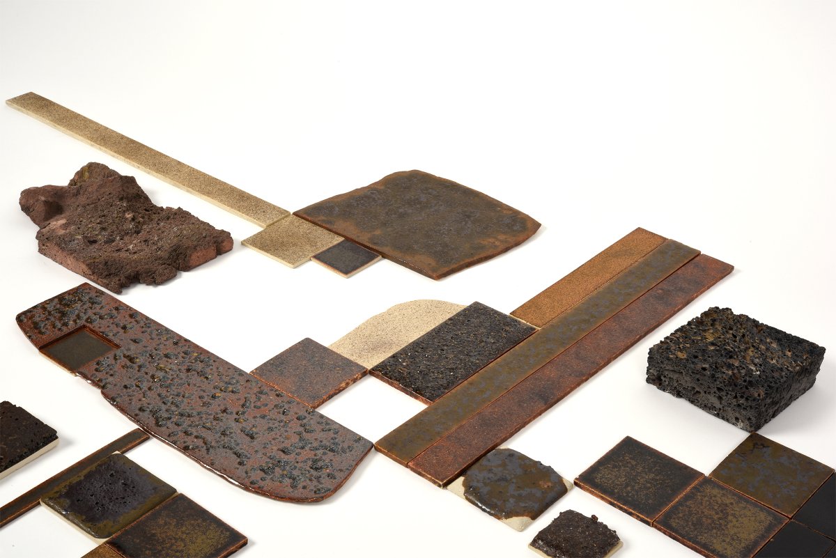 materialdistrct's tweet image. This series explores new stone glazing methods while working among the unique material features of volcanic scoria. Scoria by Marc Roman Page materialdistrict.com/material/scori…

#MaterialoftheDay #Materials #Glazing #Tiles #InteriorDesign