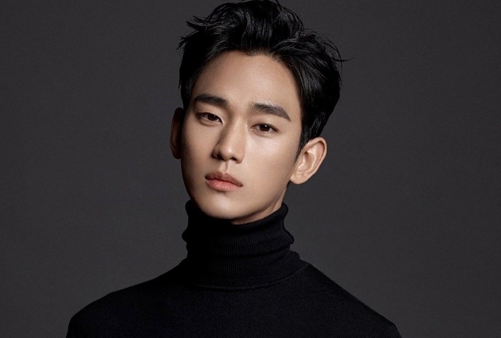 Former Real director Lee Jung-seop referred to prosecution over alleged defamation of #KimSooHuyn, police investigation completed!!

Kim Soo-hyun and the film Real are once again at the centre of legal attention. SBS Entertainment News has confirmed that director and former