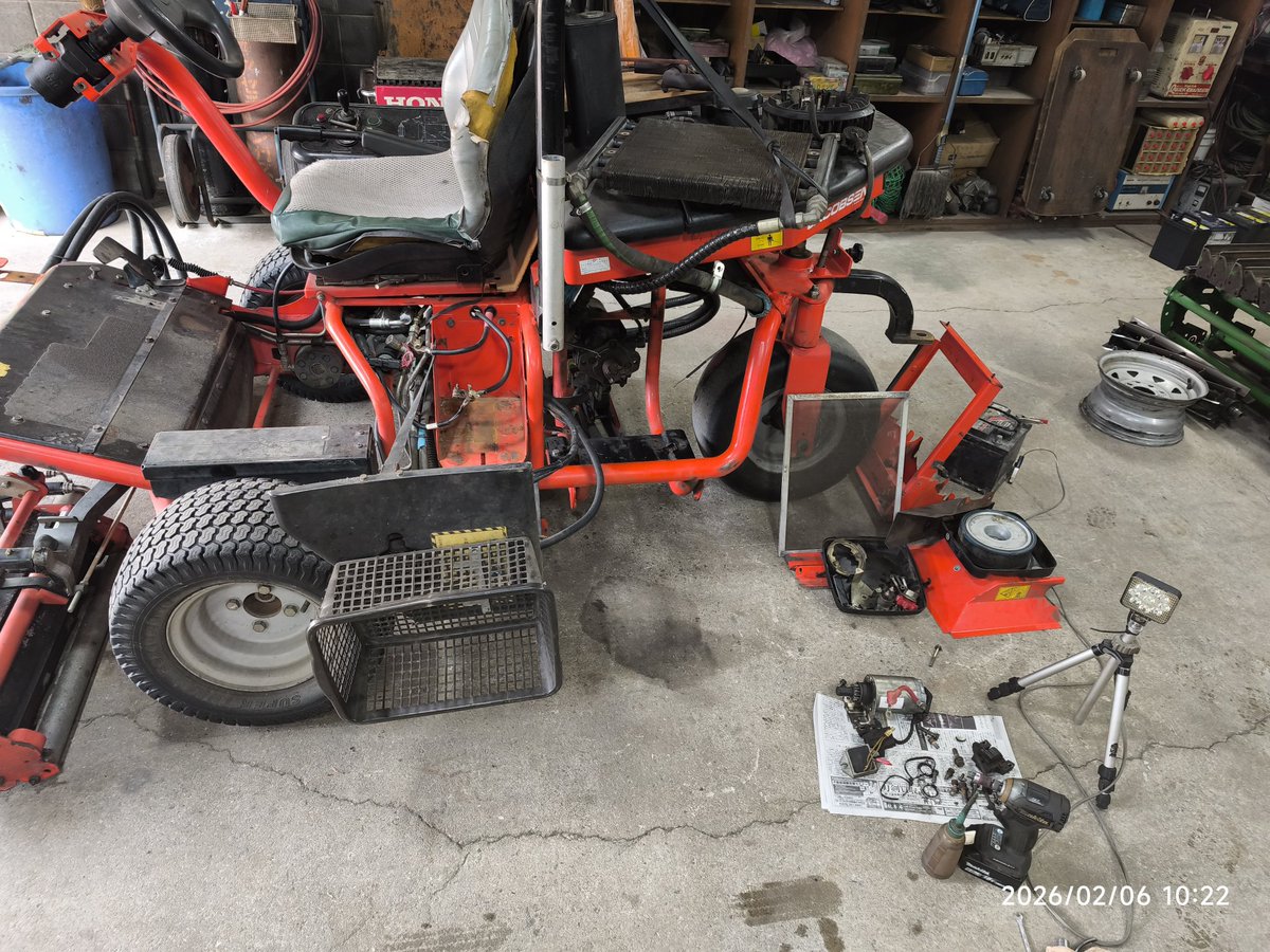 KenMixture's tweet photo. JACOBSEN  G-PLEX
carburetor❌️
OMG😵‍💫 https://t.co/VmZFSKjnMk
