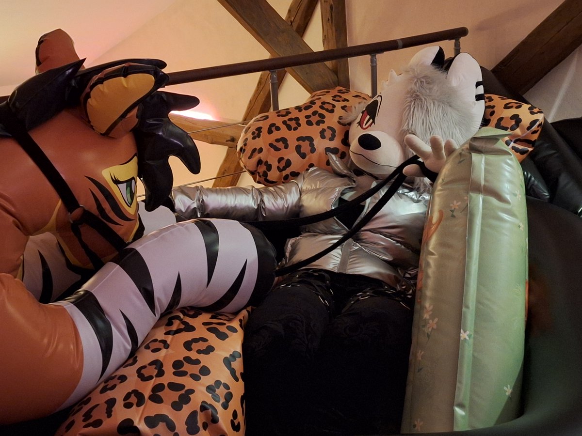 LewdHorseplay's tweet photo. Lounging amongst squishy toys in a gothic pool, Loona by @RimiPlushies enjoys winter in a new shiny puffy jacked and with her squeaky pet Zoey by @BrushsStable. https://t.co/lnpG4eY1PR
