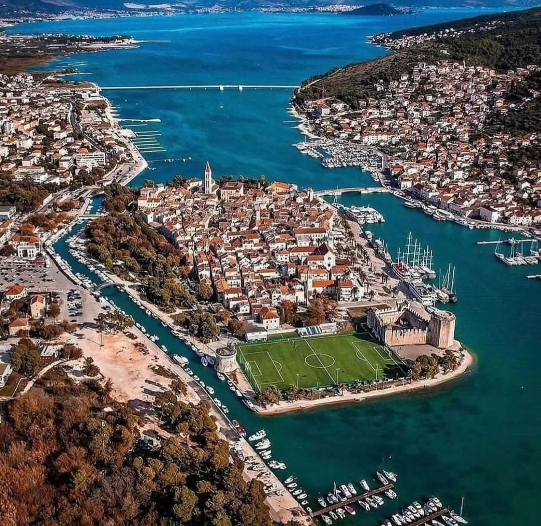 nritravelogue's tweet photo. Trogir, Croatia 🇭🇷 https://t.co/lpNT5rzZs8