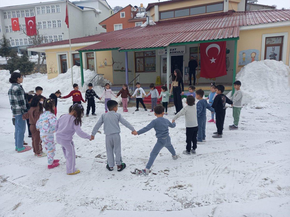 🇹🇷 6 Şubat Depremlerini Unutmadık, Unutmayacağız!
Yaşanan bu büyük acıyı unutmadan, dayanışma ve birlik duygusuyla yaralarımızı birlikte sarmaya devam edeceğiz.

#6subat2023 

<a href="/tcmeb/">Millî Eğitim Bakanlığı</a> <a href="/Yusuf__Tekin/">Yusuf Tekin</a> <a href="/sefikaygol/">Şefik AYGÖL</a>  <a href="/BahameddinK/">Bahameddin KARAKÖSE</a> <a href="/1071yasingurkan/">Yasin Gürkan</a> <a href="/MemHozat/">HozatMEM</a> <a href="/MuratKafli/">Murat KAFLI</a>