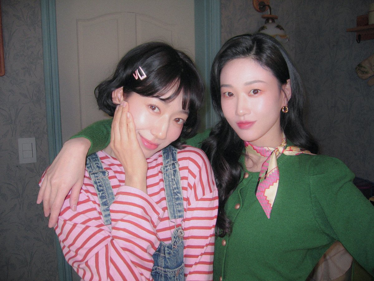 CJnDrama's tweet image. ID: 룸메즈 🏡
PW: 사랑해 💕
🔓 301호 앨범 원본 사진 잠금이 풀렸습니다♡