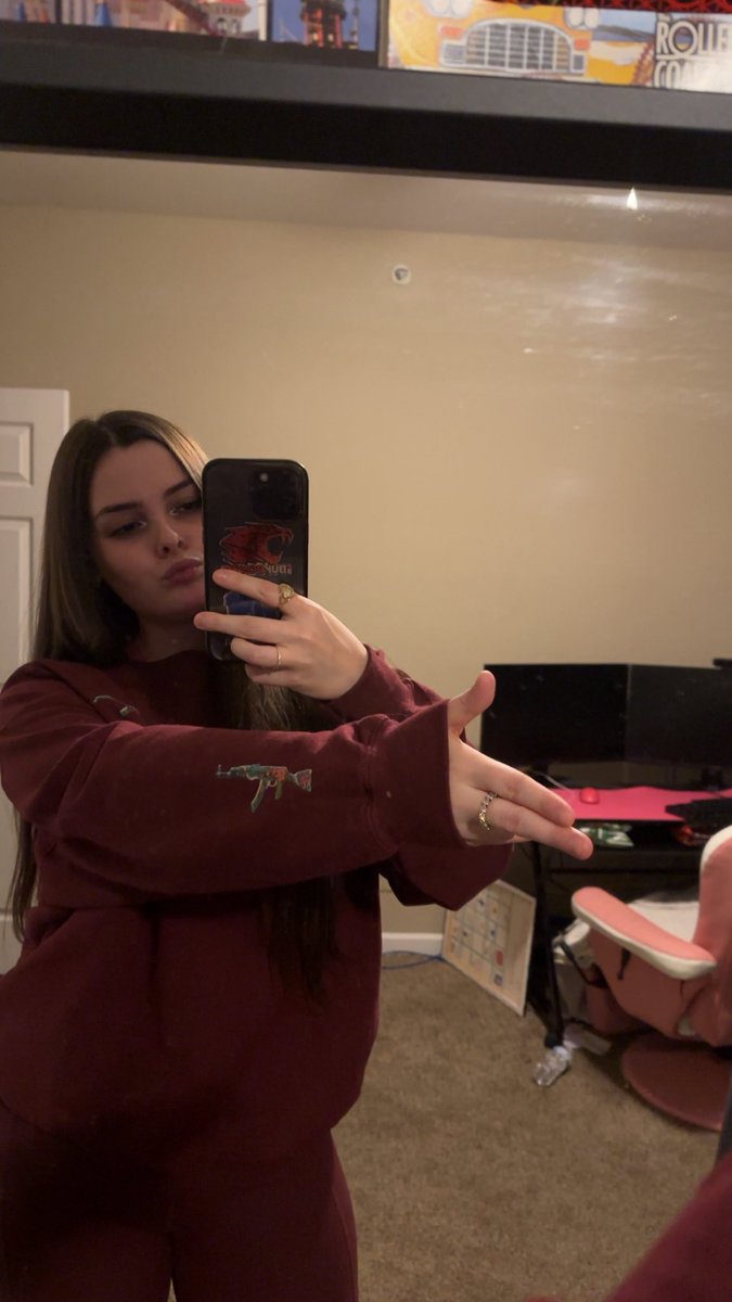 bhittycs tweet media