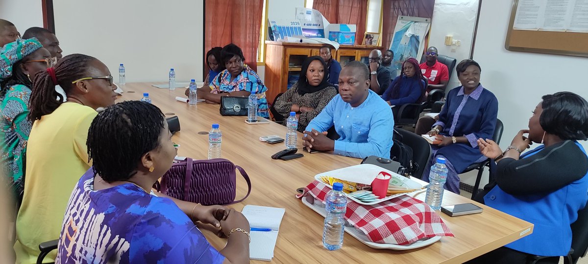 anvt_togo's tweet photo. Les partenaires et Programmes nationaux du #DENVA ont visité, le 5 février, #La Chaîne de l’Espoir à Lomé pour découvrir ses actions et échanger avec les volontaires sur leur intégration, leurs missions et leur impact sur le terrain.
#Volontariat
#ANVT https://t.co/QkDJvBvliv