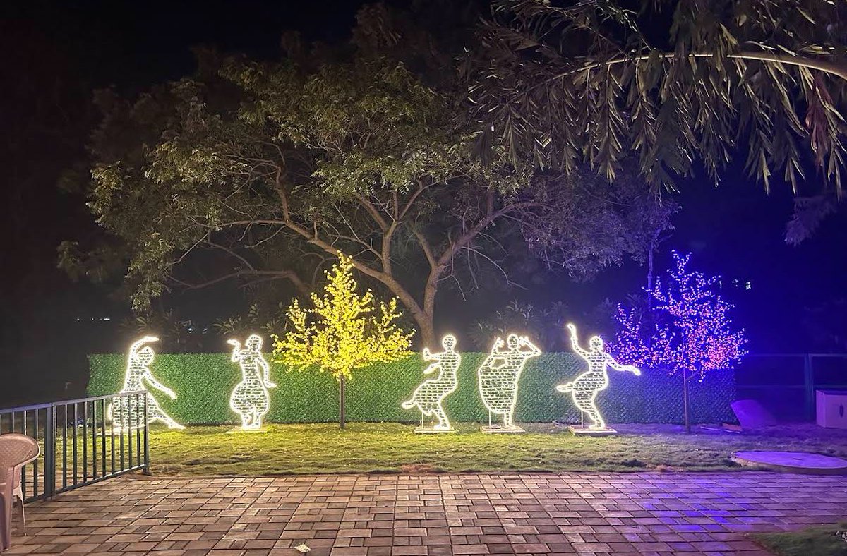 UpdatesChennai's tweet photo. Glimpses of the newly opened Glow Garden at Mamallapuram... #TN #Tourism https://t.co/D7zeFRIttc