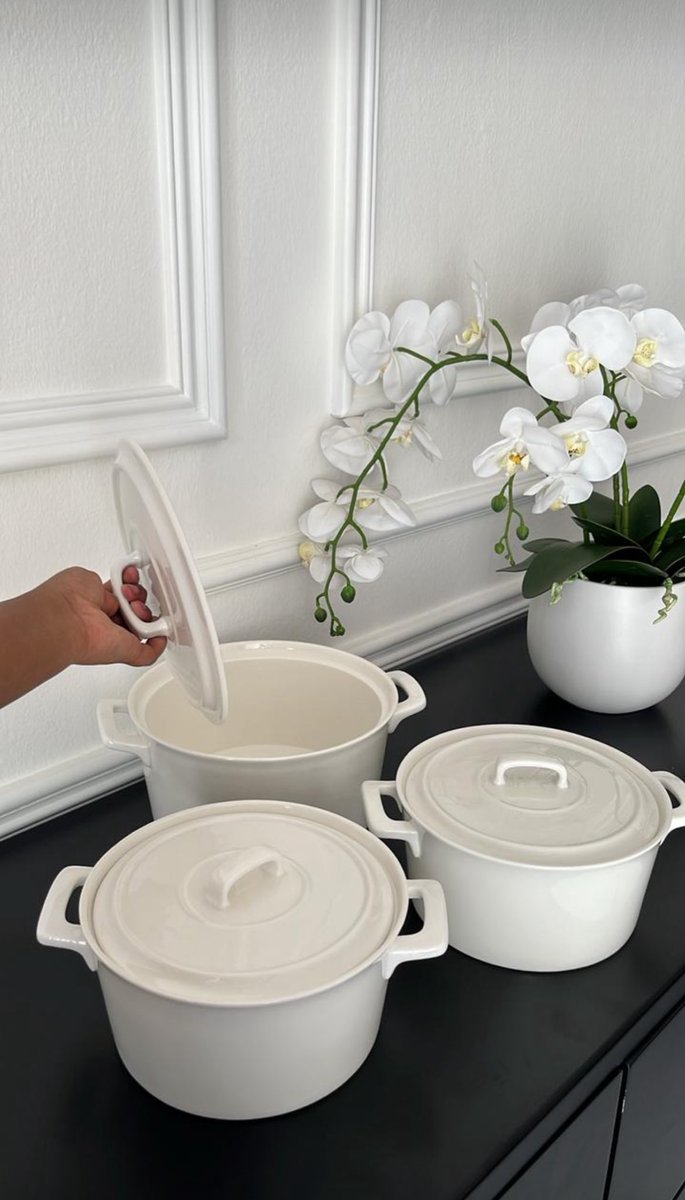 laurenciamatlai's tweet photo. @Perzarhos Should you need to add some homeware for your delicious meals, kindly hit me up. I’d appreciate your support. https://t.co/A9SgIYsiB6